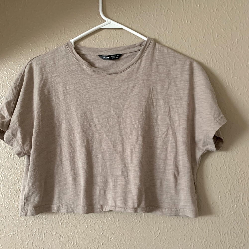 Basic brown tee